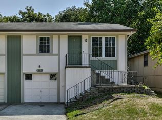 7711 NW 79th Pl, Kansas City, MO 64152