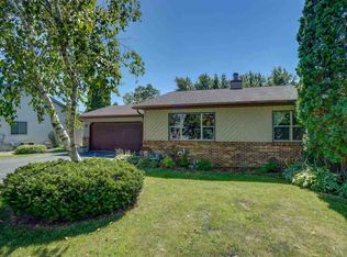 631 Wood Violet Ln, Sun Prairie, WI 53590