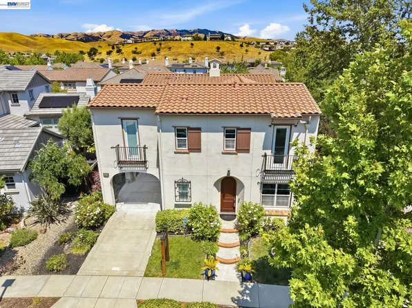 3294 Griffon St W, Danville, CA 94506