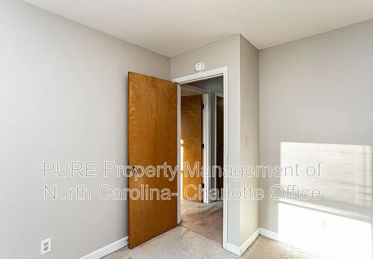18805 Bluff Point Rd #B — Photo 11