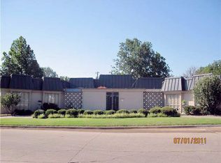 6720 Edgewater Dr, Oklahoma City, OK 73116
