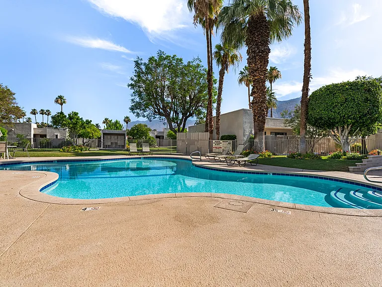 877 E Arenas Rd — Photo 35