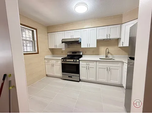 2043 Hermany Ave #1 Photo 1