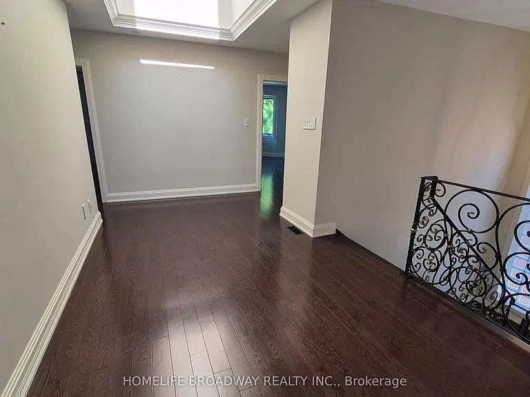 149 Dunvegan Rd — Photo 12