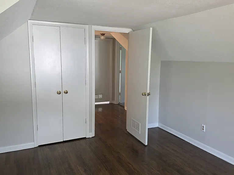524 Country Club Dr — Photo 16