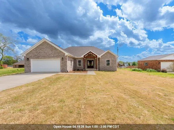 806 Grand Ave, Muscle Shoals, AL 35661