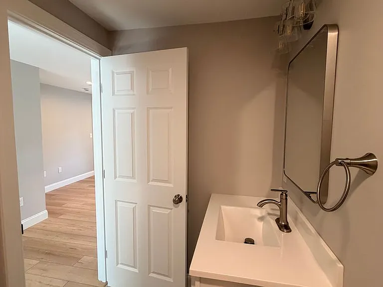 439 Main St — Photo 25