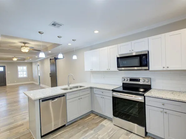 4220 Delhi St, Houston, TX 77022