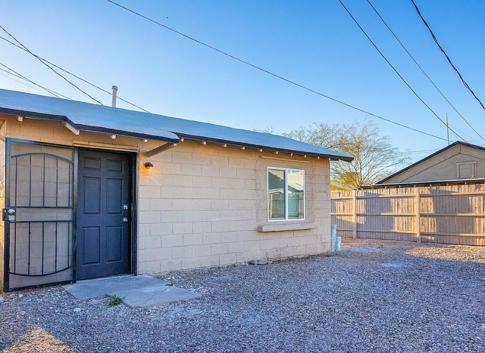 Exterior and Yard