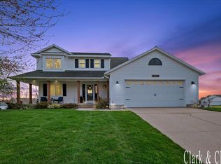 2590 Ridge Top Dr SW, Byron Center, MI 49315