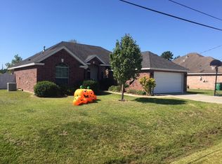 5840 Perrell Ln, Lumberton, TX 77657