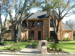 6319 Wimbledon Villas Dr, Spring, TX 77379