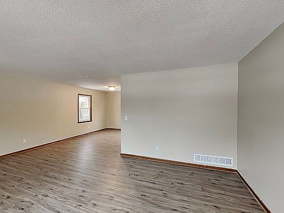 2nd image of 2782 Hilltop Ct