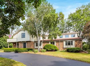 14270 Providence Ln, Brookfield, WI 53005