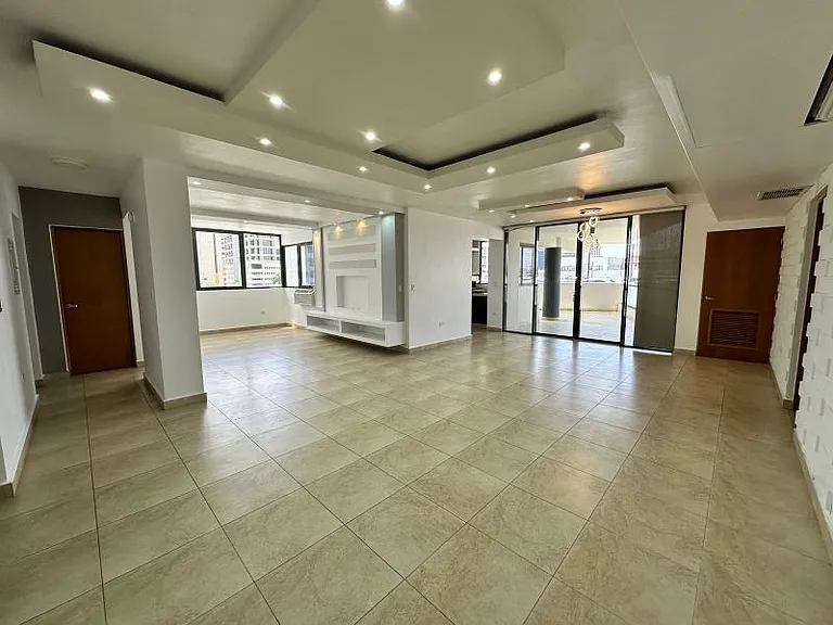 120 Ave Carlos Chardon, Quantum Metrocenter Apto 6 — Photo 4
