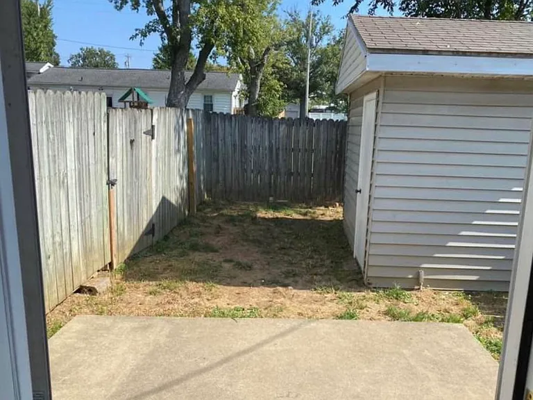 915 Stapp Dr #TOWNHOUSE — Photo 8