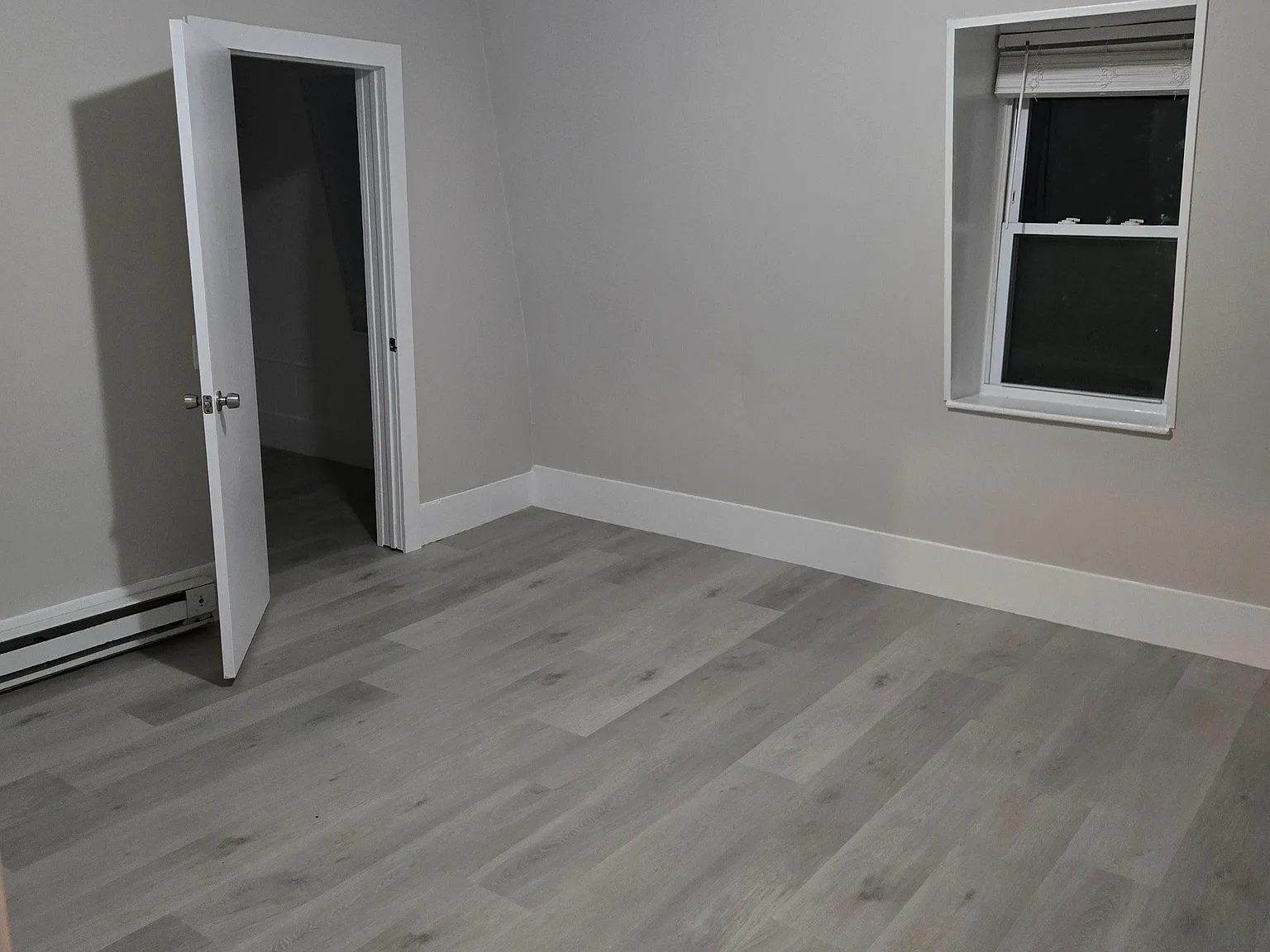 2 bed, 1.0 bath, 1200 sqft, $1,900 — Photo 4