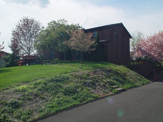 2nd image of 85 Sheffield Dr