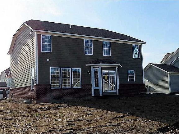 3rd image of 13872 Fieldcrest Dr