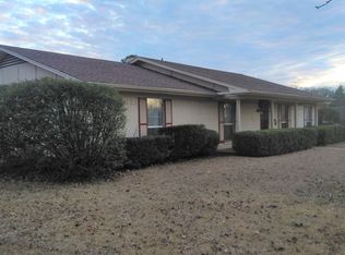 2810 Briarwood Dr, Paris, TX 75460