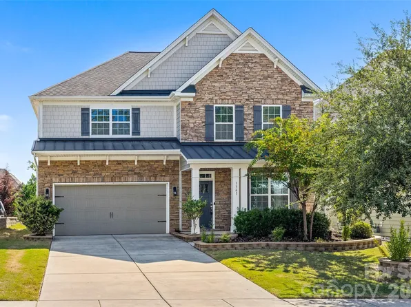 1361 Rainier Dr, Fort Mill, SC 29708