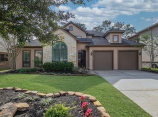 121 Silverstone Ln, Conroe, TX 77384