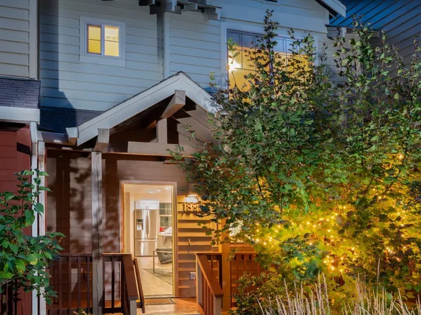 1883 NW Monterey Pines Dr, Bend, OR 97703