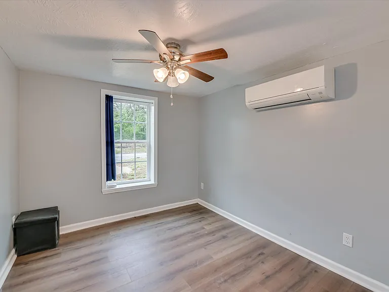 1729 Verdery St — Photo 11