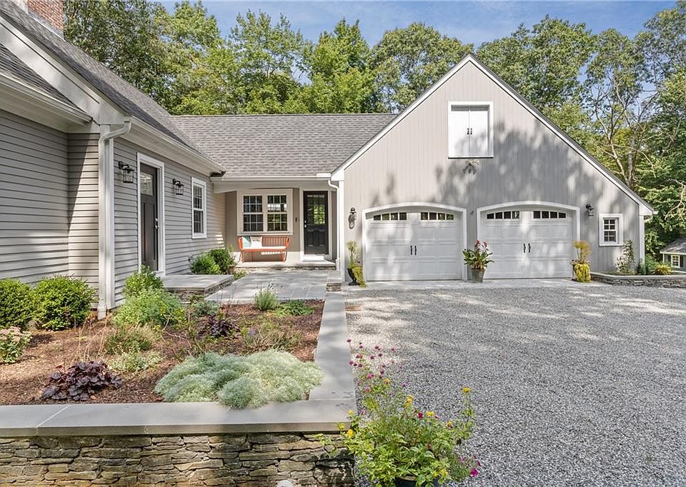 31 Central Pike, Scituate, RI 02857 Zillow