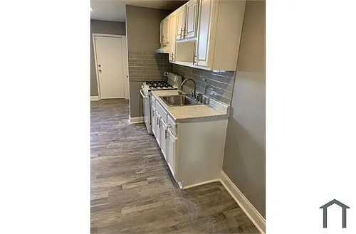 6111 Locust St #6111 Photo 1