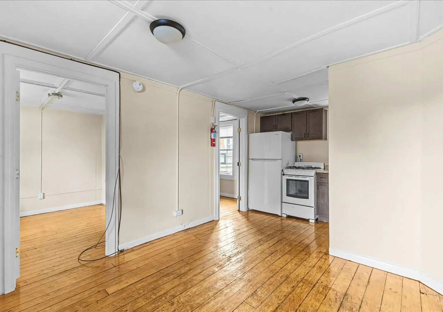 47 Willow St — Photo 3