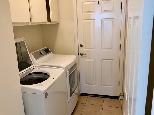 1643 10th St, Manhattan Beach, CA 90266