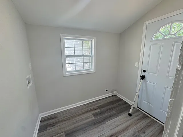 818 Peeples St SW — Photo 15