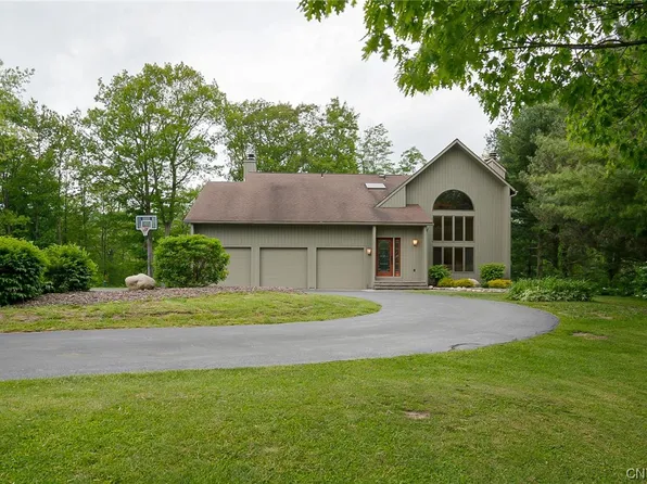 595 Gatehouse Rd, Tully, NY 13159