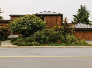 1295 Keith Rd W, North Vancouver, BC V7P3C7