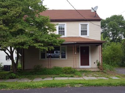 58 Brunswick Ave, Bloomsbury, NJ, 08804