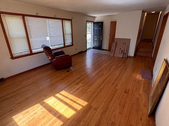 5th image of 1507 S Nancy St