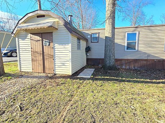 4th image of 612 Range End Rd Lot 44