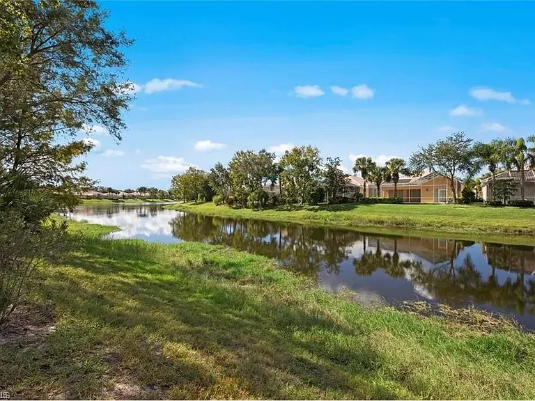 15561 Latitude Dr — Photo 25