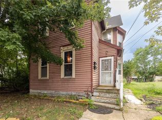 827 Starkweather Ave, Cleveland, OH 44113