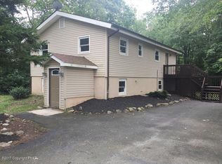 300 Coach Rd, Tobyhanna, PA 18466