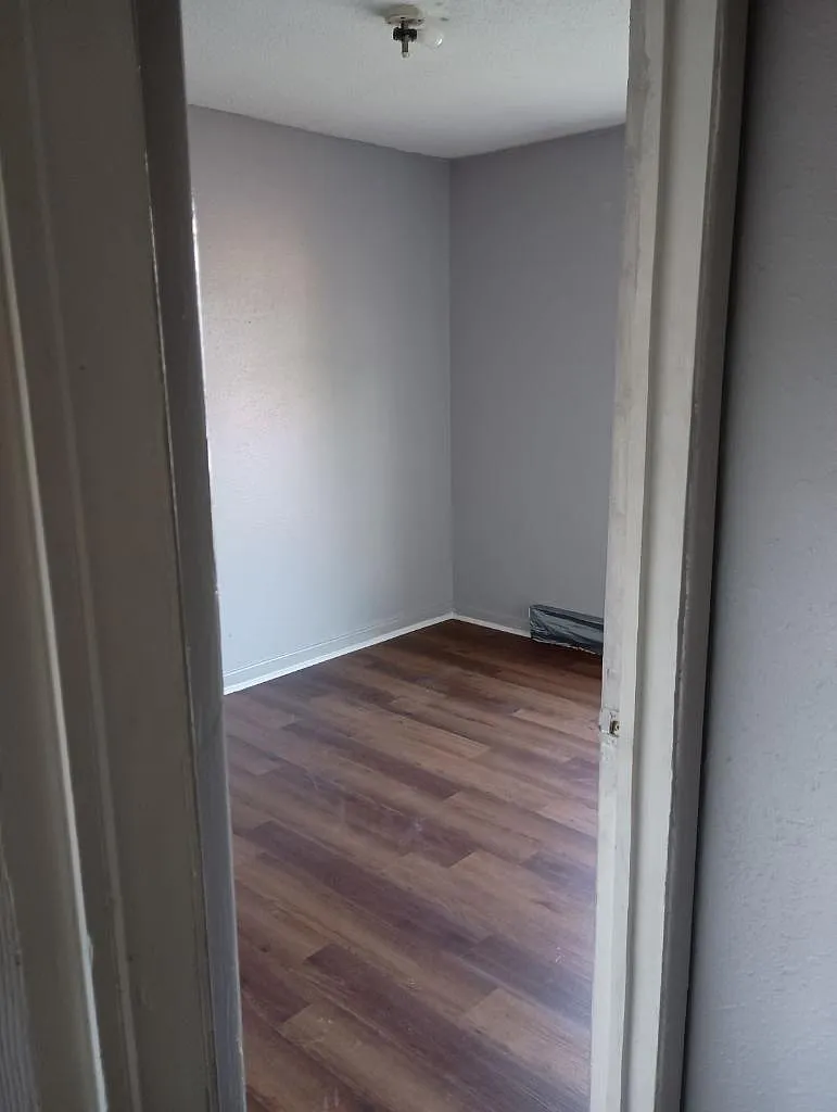 650 N Washington Ave — Photo 2
