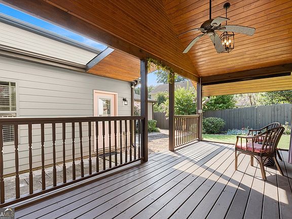 5th image of 2431 Stonebridge Ln