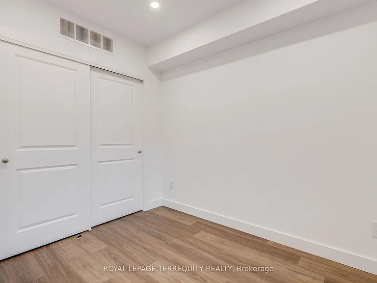 94 Earlscourt Ave #2 — Photo 9