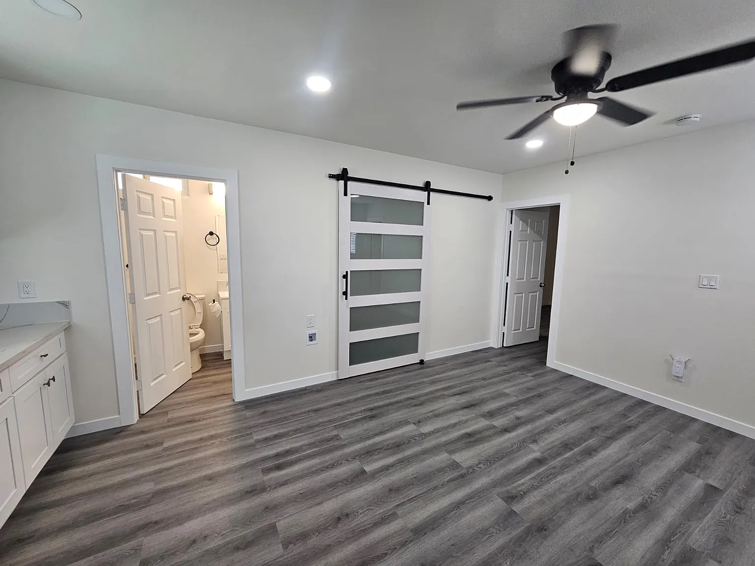 2 bed, 600 sqft, $1,800 — Photo 4