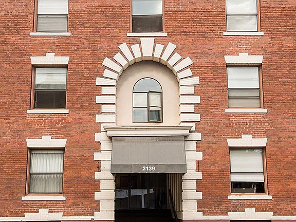 2nd image of 2139 W Burnside St APT 402