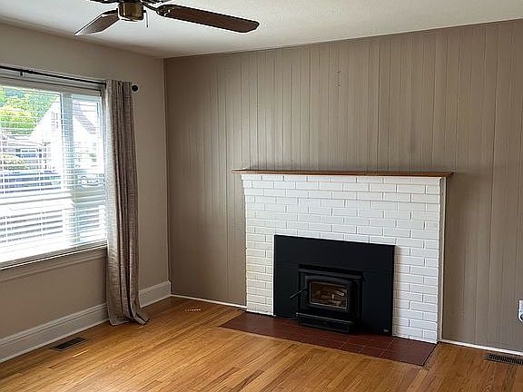 3rd image of 5110 Indiana St