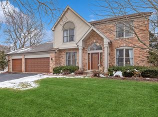 2 Salford Ct, Algonquin, IL 60102