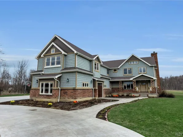 5747 Strickler Rd, Clarence, NY 14031