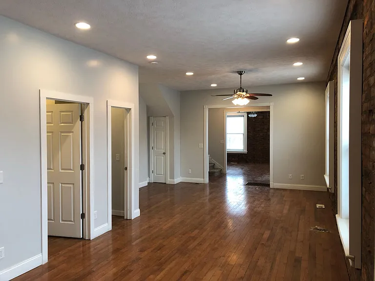 2952 Harney St #1 — Photo 4
